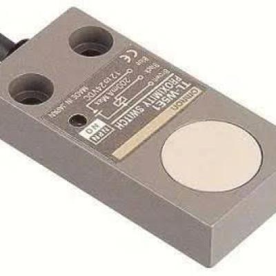 Cảm biến tiệm cận Omron TL-Q5MC1 2M